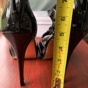 Steve Madden high heeled shoes with patent leather